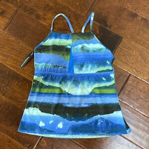 NWT Nike workout or swim top